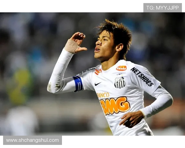 内马尔重返桑托斯训练状态良好下轮联赛出场机会增大